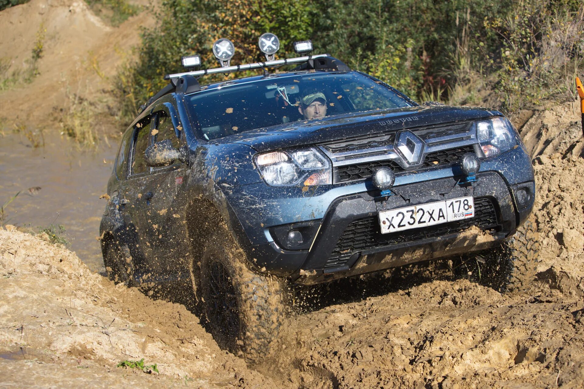 Силы драйв. Renault Duster 2 оффроуд. Renault Duster 2021 off Road. Рено Дастер 4. Рено Дастер по бездорожью.