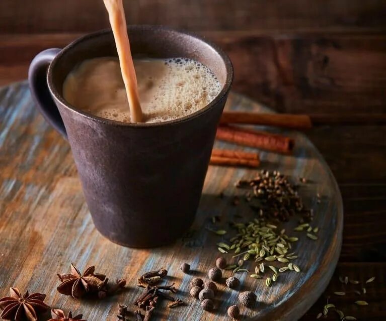 Масал чай как приготовить. Чай индийский "масала". Пряный чай масала. Гарам масала чай. Масала чай Chamraj.