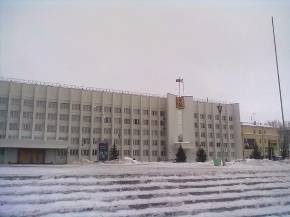 Здание мэрии архангельск. Площадь ленина здание мэрии архангельск. Администрация области архангельск. Мэрия архангельска телефоны. Мэрия архангельска телефоны.