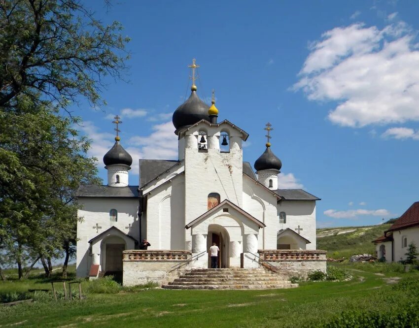 Церковь введения богородицы. Церковь в сухарево валуйский район. церкви села сухарево валуйский район. введенский храм сухарево. храм введения во храм пресвятой богородицы сухарево.