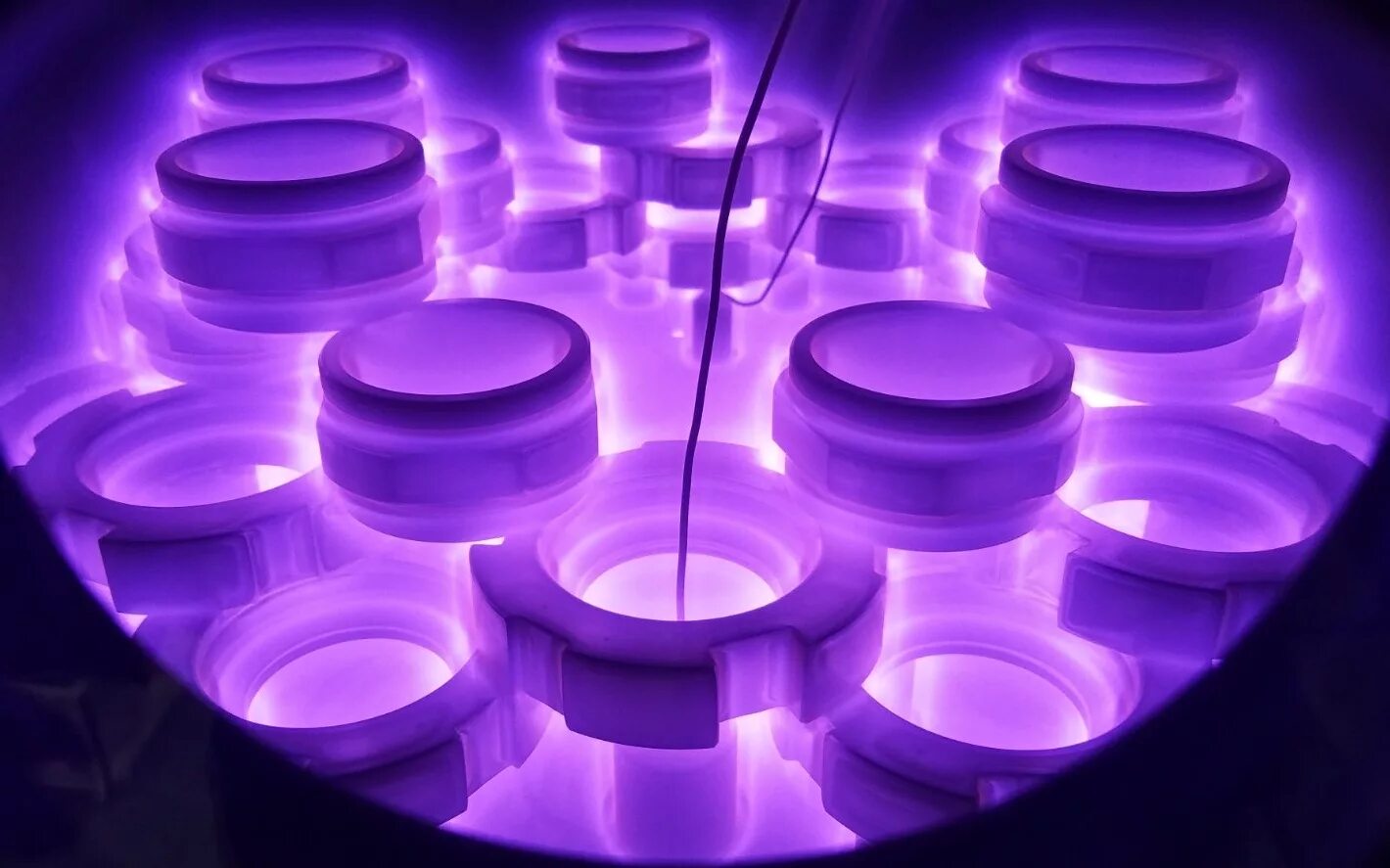 Азотирование 30х13. Ионно плазменное азотирование. Цементация азотирование металла. Азотирование деталей. Азотирование деталей.