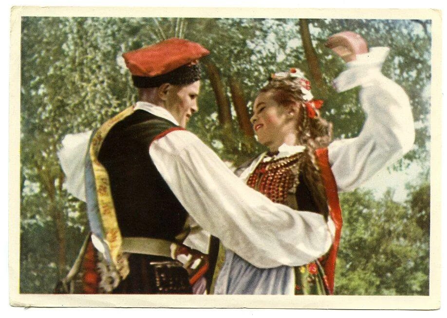 Польская пляска 6. Польская полька танец. Оберек польский танец. Польские народные танцы названия. Польский краковяк.