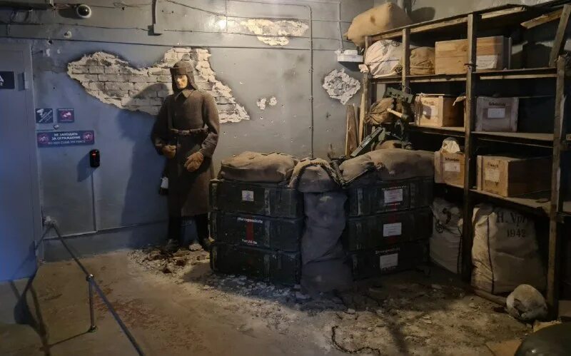 Здание в котором находился штаб паулюса. Место пленения паулюса в волгограде. Музей паулюса «память». Сталинград площадь павших борцов 1943. Музей память паулюса волгоград.