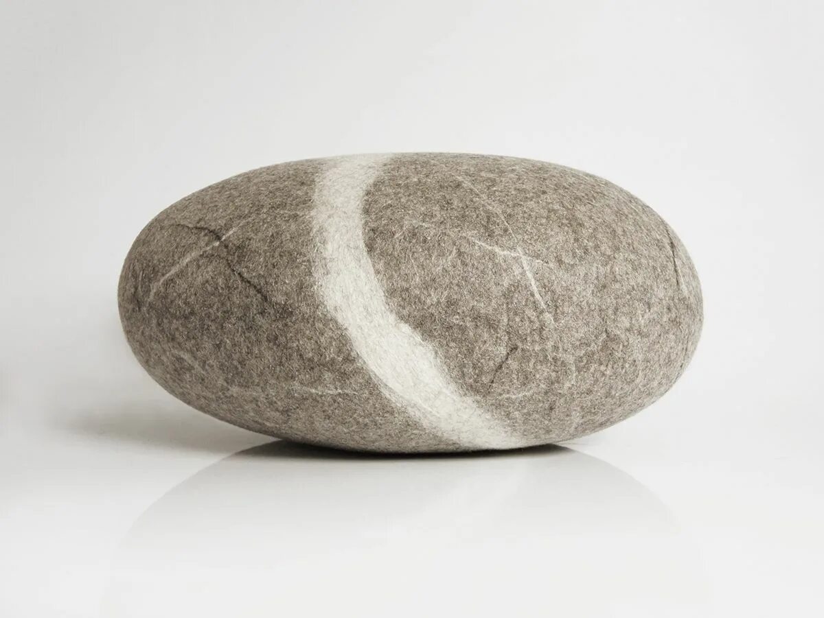 Felt stone. Пуф камень. Пуфы в виде камней. Пуф валун. Камни из Войлока.