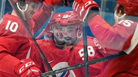 Какие команды вышли в финал по хоккею