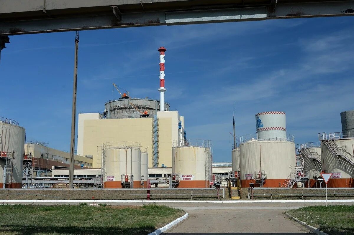 АЭС атомная станция в Москве. АЭС Волгоград. Иркутская атомная станция. Белгородская АЭС.