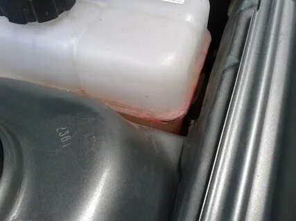 Лопнул расширительный бачок