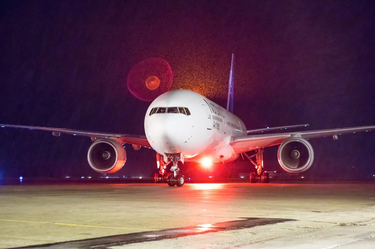 Боинг 777 Nordwind. B777-200 Nordwind. Авиа аватарки. Boeing 777-200 Nordwind Airlines фото салона.