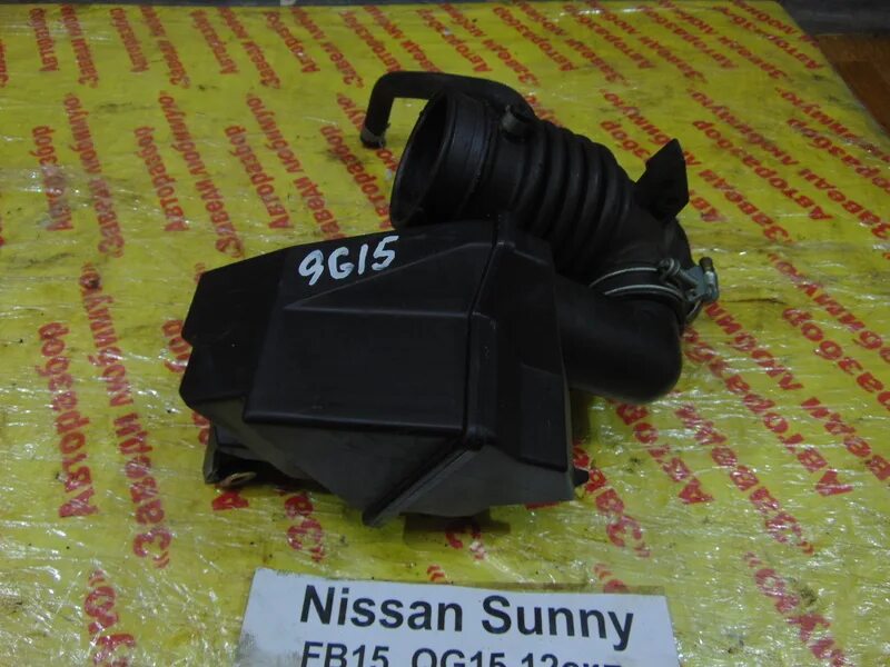 Воздушный резонатор ниссан. Резонатор воздушного фильтра Ниссан Санни fb15. Резонатор воздушного фильтра Nissan Cefiro a33. Воздушный фильтр Nissan Sunny fb15. Резонатор воздушного фильтра Nissan df402.