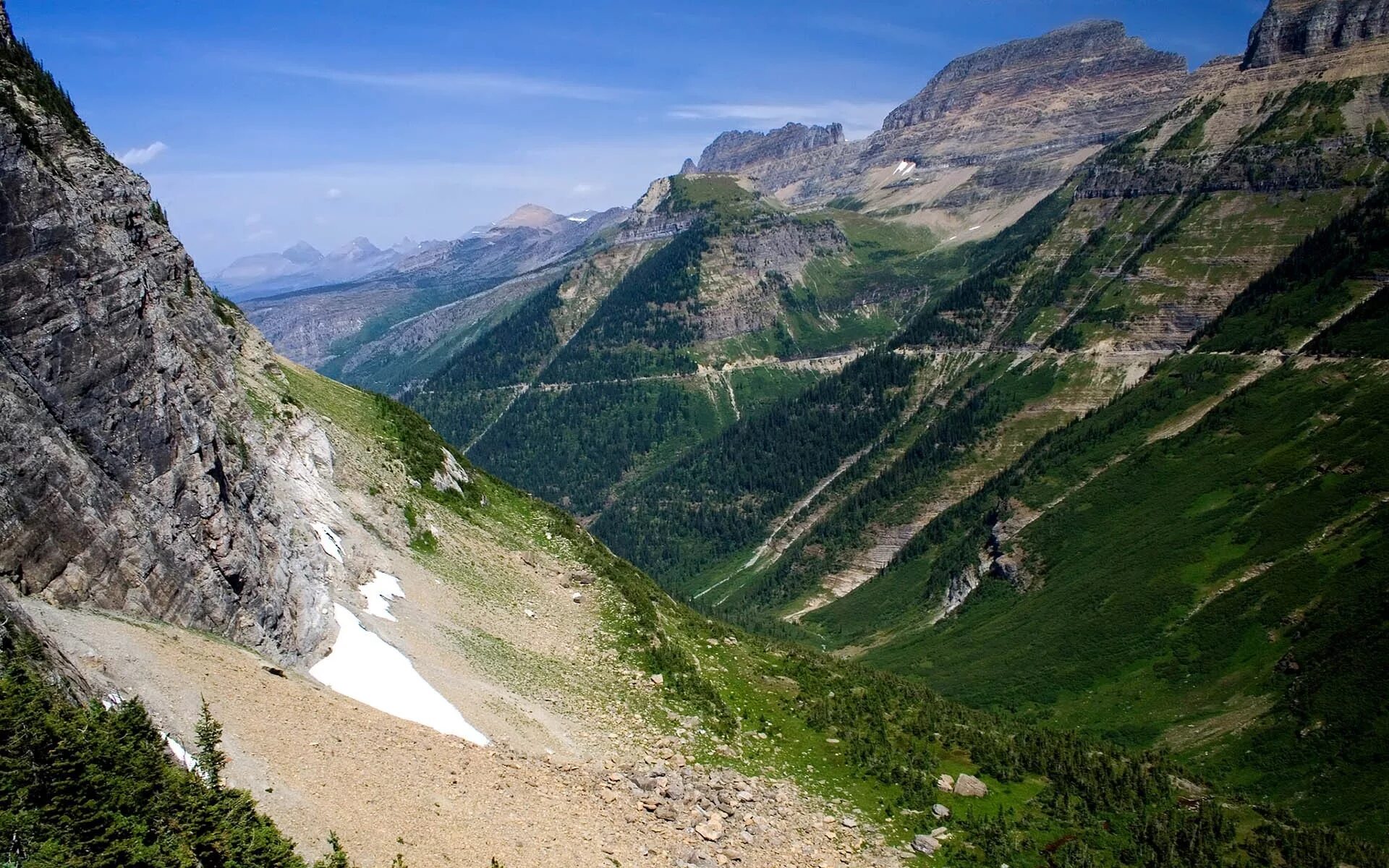 Ущелье борго трансильвания. Венесуэла плато рорайма. Ущелье борго трансильвания. Глубокое ущелье в горах. Колкинский каньон.