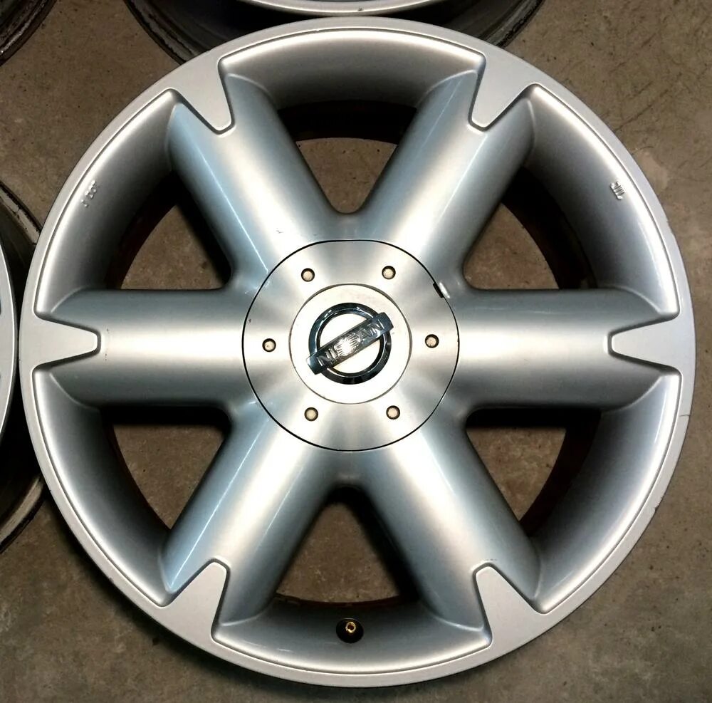 Литые диски ниссан тиида r15. Литье ниссан r16. Диски ниссан тиида 15. Оригинальные диски ниссан ноут r15. 1 s.