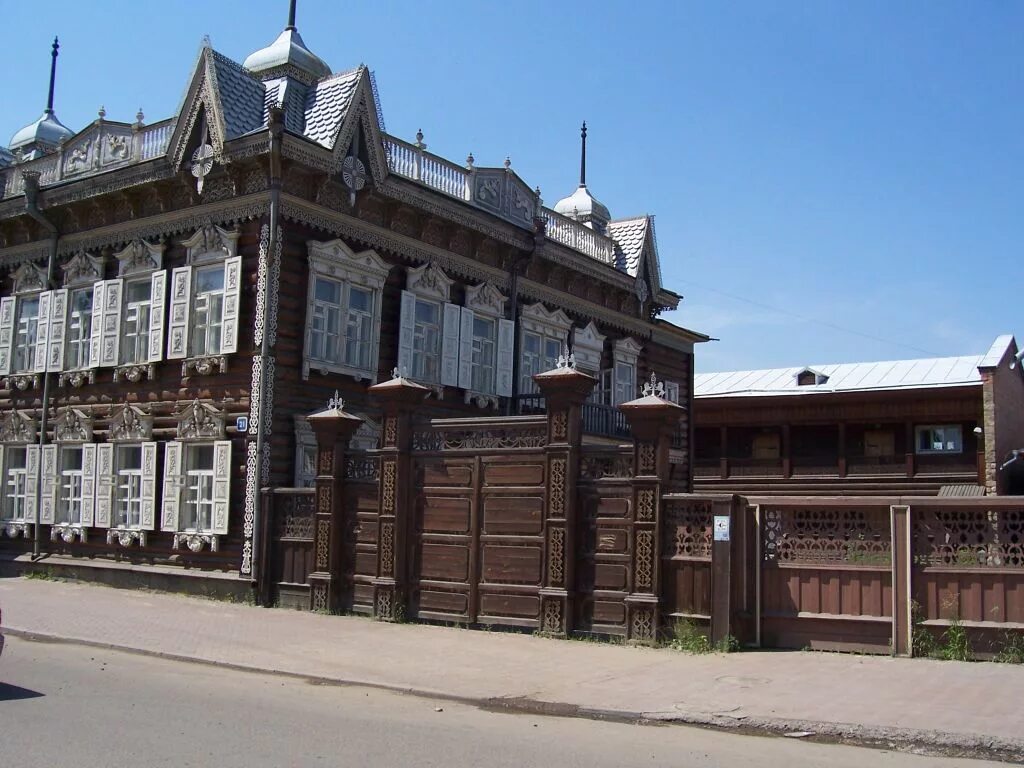 Дом центр иркутск. Иркутск исторический центр. исторический центр города иркутск. художественный музей иркутск. дом музей трубецких.