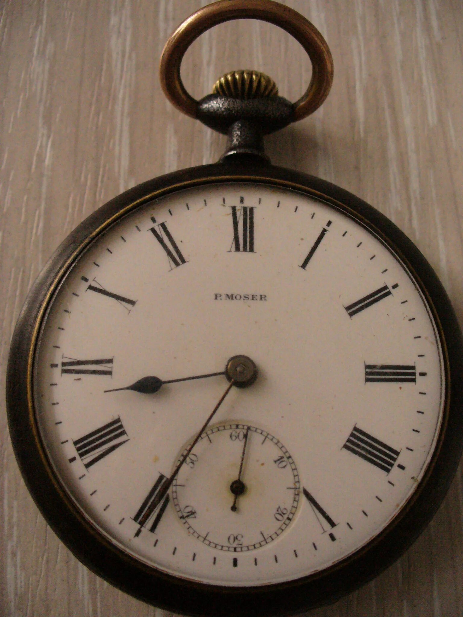 Часы мозер настенные. Часы наручные Мозер 19 век. Moser a.Paris 5850 часы.