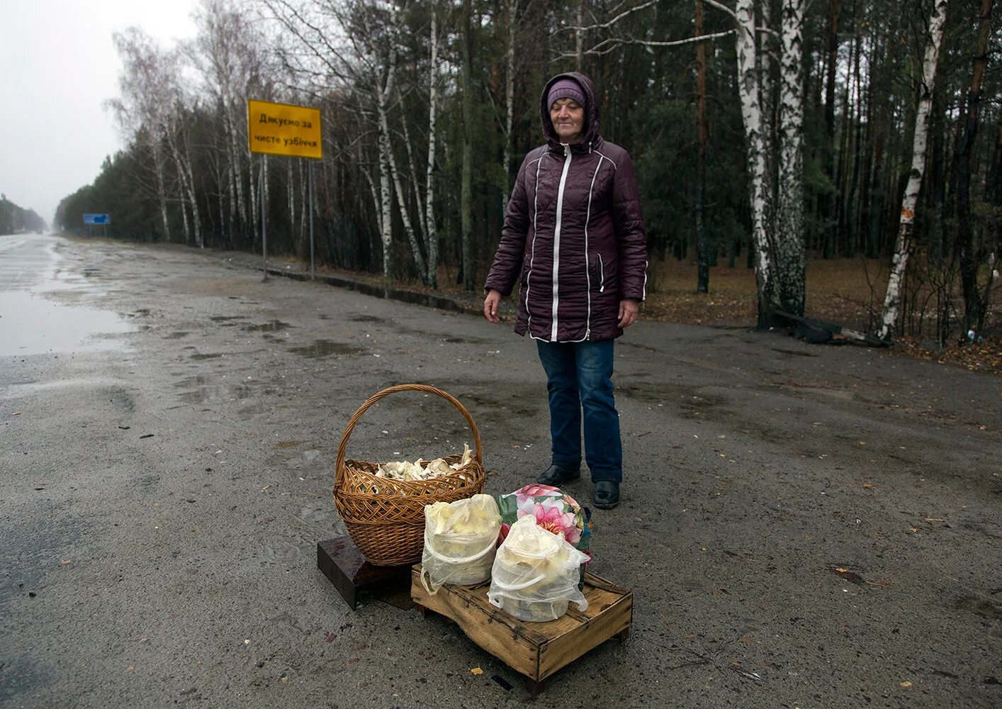 Живут ли люди в Чернобыле сейчас. Город Чернобыль живут ли там люди сейчас. Жители Чернобыля сейчас. Люди из Чернобыля сейчас. Чернобыль живут люди сейчас 2024