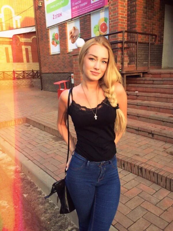Девчонки личные фото. Девчонки личные фото. Домашние девочки. Девушки подростки. Девушки в коротких платьях.