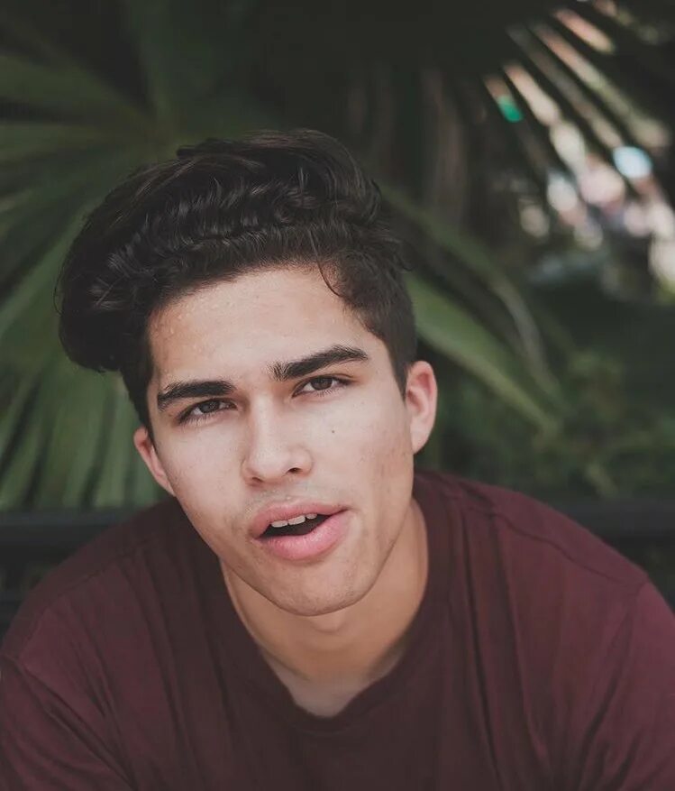 Алекс аионо. Алекс Айоно рост. Alex Aiono биография.