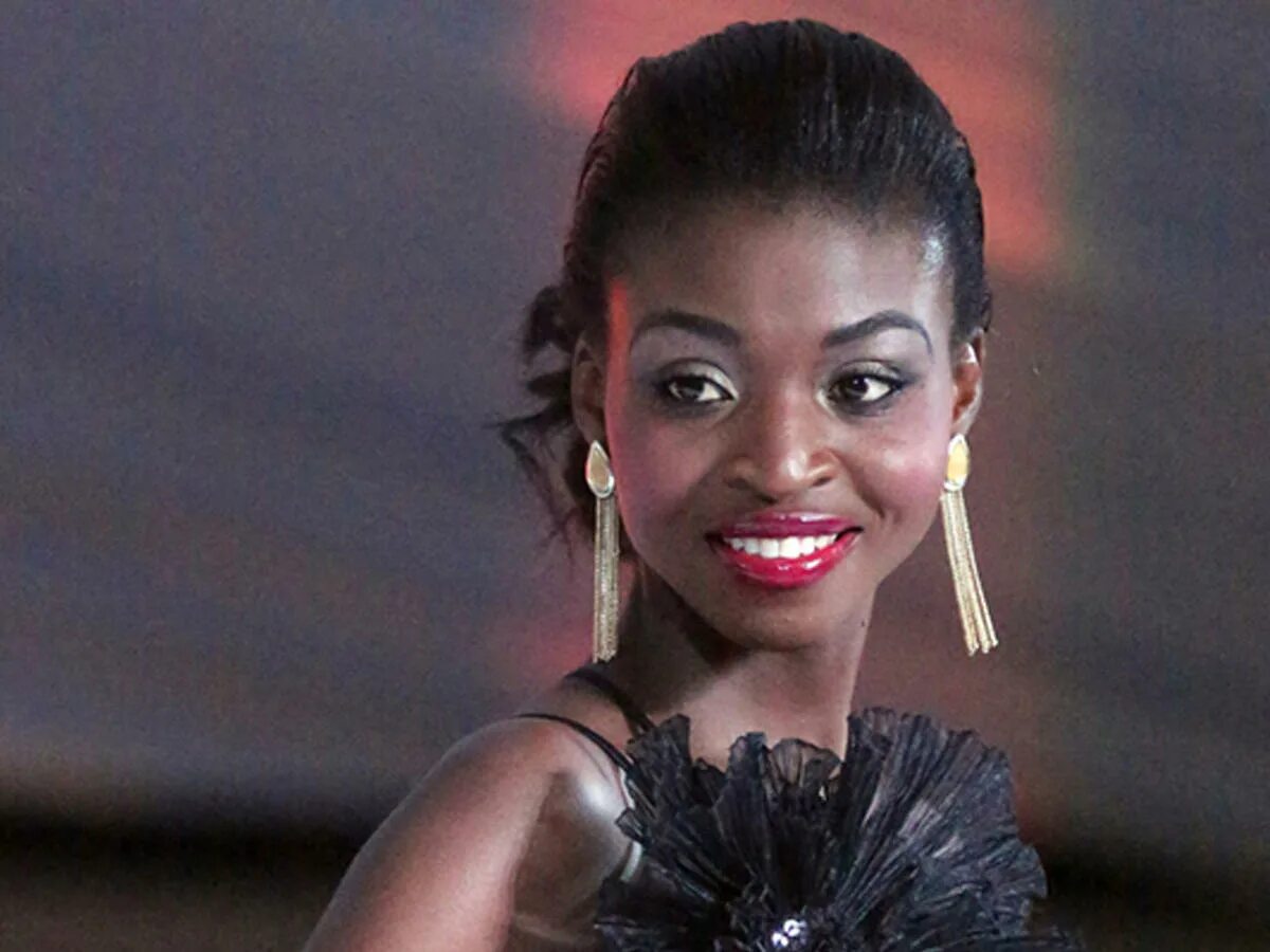 Зимбабве девушки. Девушки зимбабве. Мисс зимбабве 2006. Зимбабве девушки красивые. Зимбабве девушки красивые.