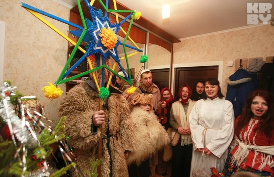 Какого числа колядки в беларуси 2024. Колядки. Алексей транковский художник. Колядки летом. Коляда в городе.