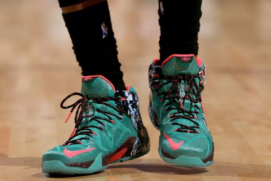 Nike LEBRON 12. Nike LEBRON XII. Nike LEBRON 12 Xmas. Nike LEBRON 12 бирюзовый.