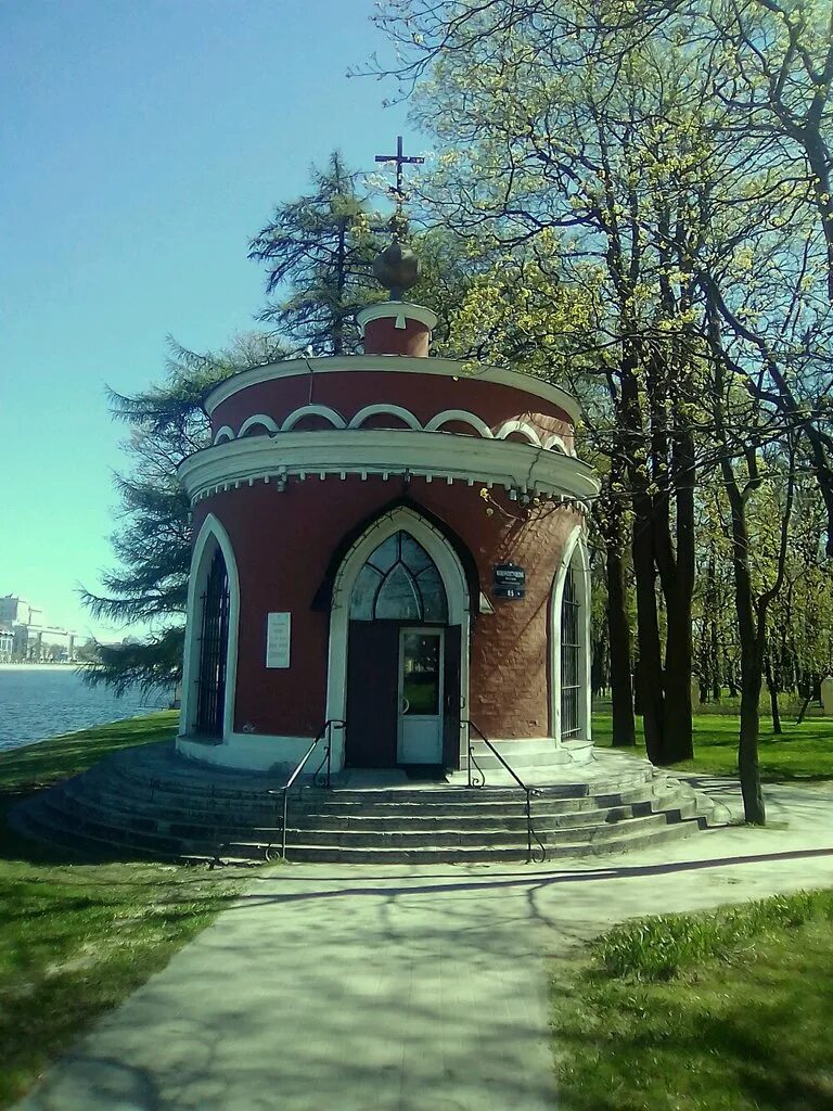 Часовня на каменном острове всецарицы. Часовня всецарицы. Часовня всецарица в москве. Часовня иконы божией матери всецарица санкт-петербург. Храм иконы божией матери всецарица красноярск.