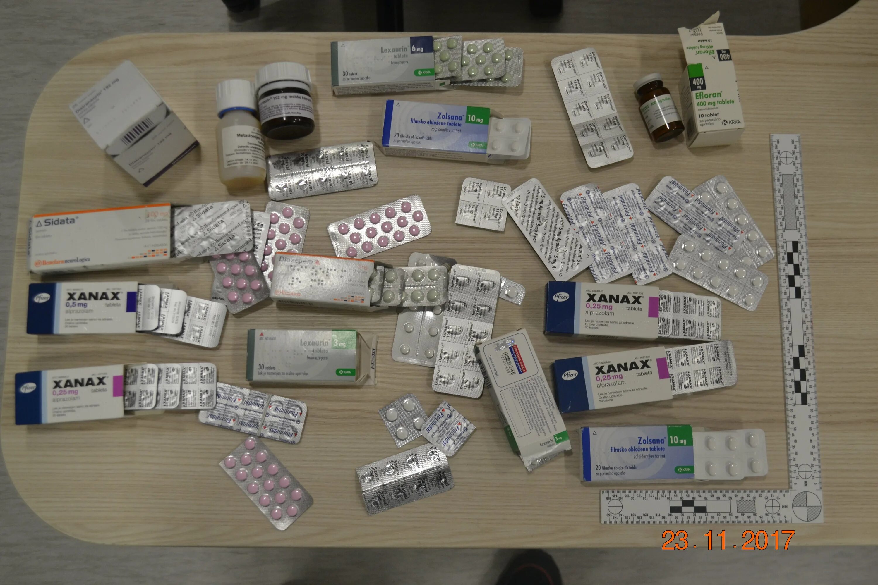 Ксанакс купить в аптеке. Алпразолам xanax. Pfizer таблетки ксанакс. Ксанакс 2 мг. Ксанакс в аптеке.