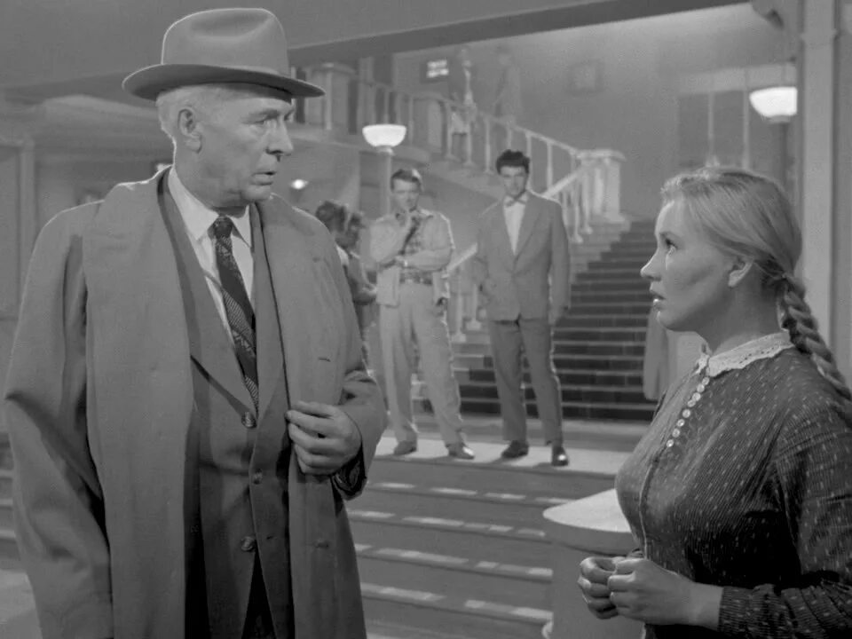 Приходите завтра фильм надежда животова. Екатерина савинова фрося бурлакова. Борис бибиков актер. Приходите завтра гифки. Лже станиславский в приходите завтра 8.