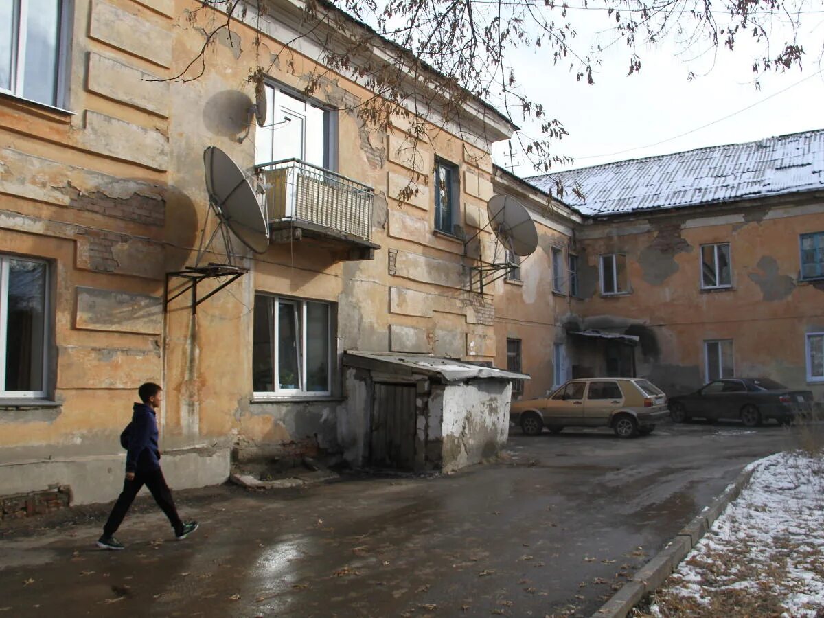 Улица Бажова Усть Каменогорск. Ветхое жилье Усть Каменогорска. Аварийный дом. Ветхое жилье Алматы. Бажова усть каменогорск