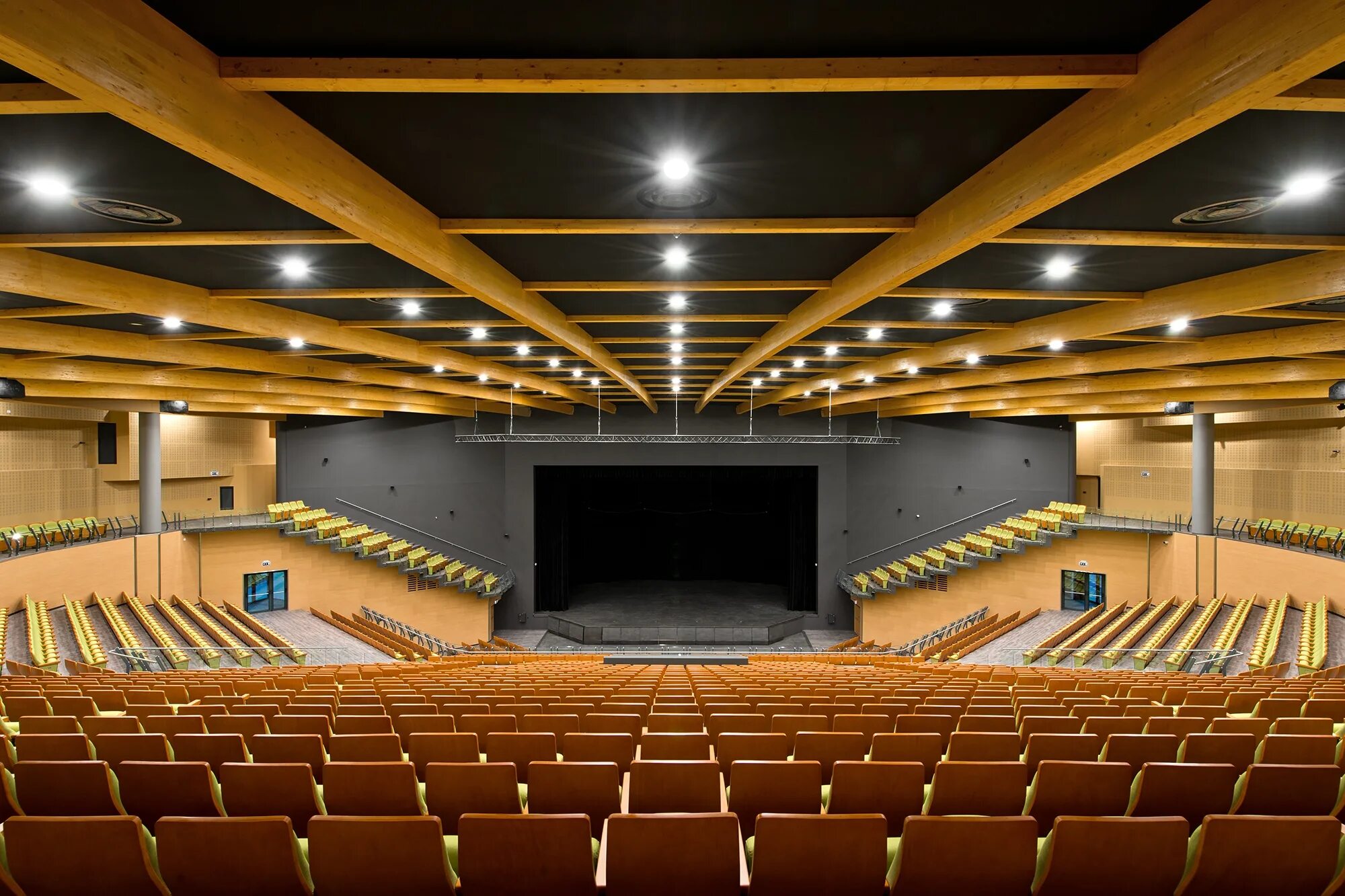 Концертный зал в Паланге. Концерт Холл. Концертный зал на 700 мест. Дизайн концертного зала. Построить концертный зал