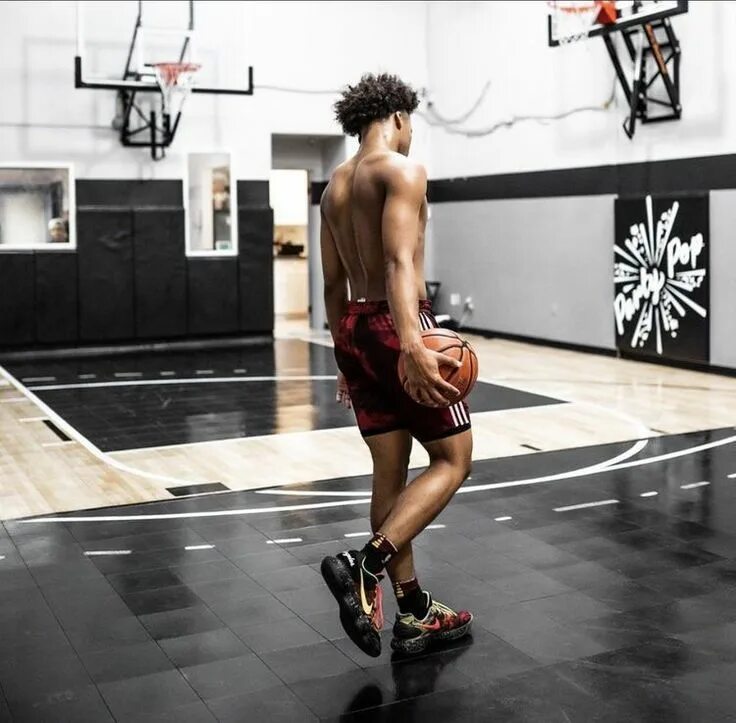 Mikey williams. Mikey баскетбол. mickey williams. майк уильямс баскетболист. mikey williams basketball player.