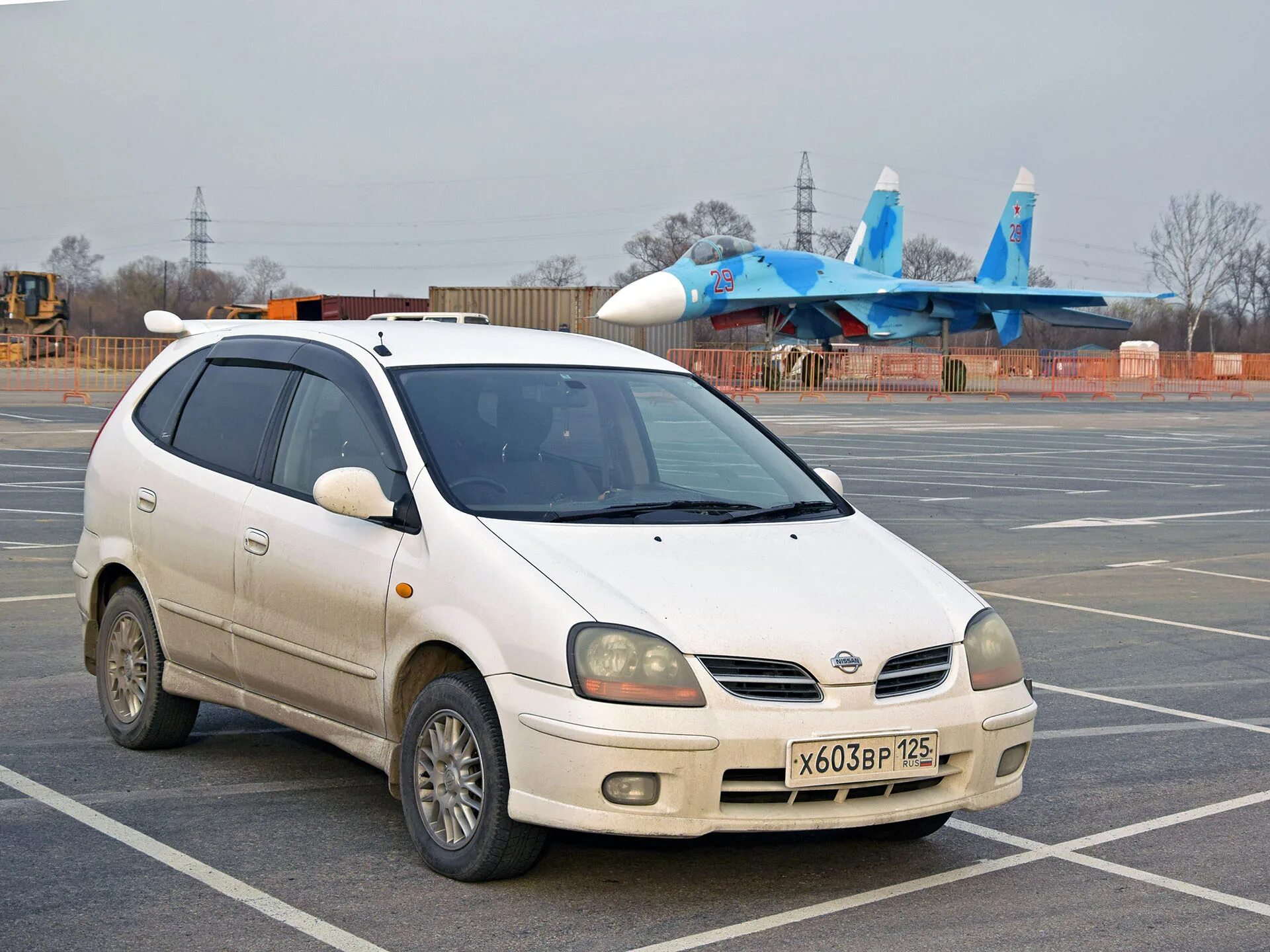 М тин. Nissan Tino. Ниссан Тино гибрид. Ниссан Тино белая. Ниссан Тино фотография.