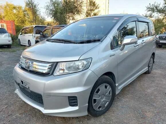 Honda приморский. Хонда Спайк 2014. Honda freed Spike 2014. Японская Хонда правый руль Фрид Спайк. Freed Spike, 2014 бензин, 1.5 л.