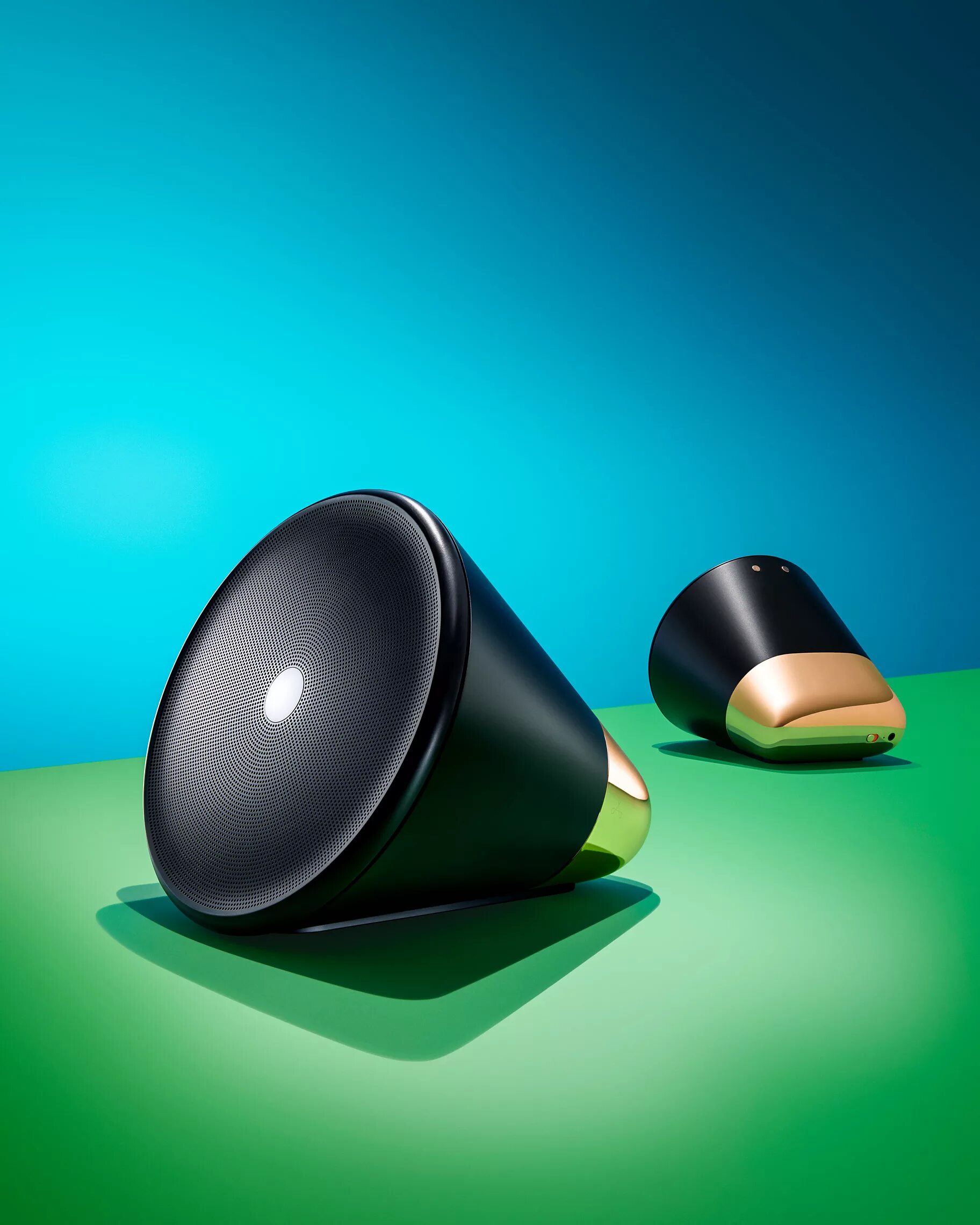 Speaker cone blow extended mix. Speaker cones. спикер. cone spike 2d. music speakers.