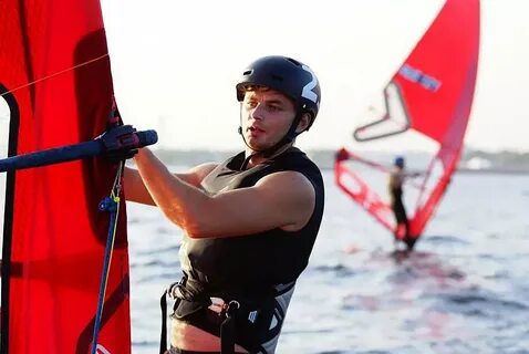 Спортсмен парусного спорта