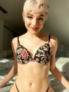 Related leaks to Thaliadiazxxx.