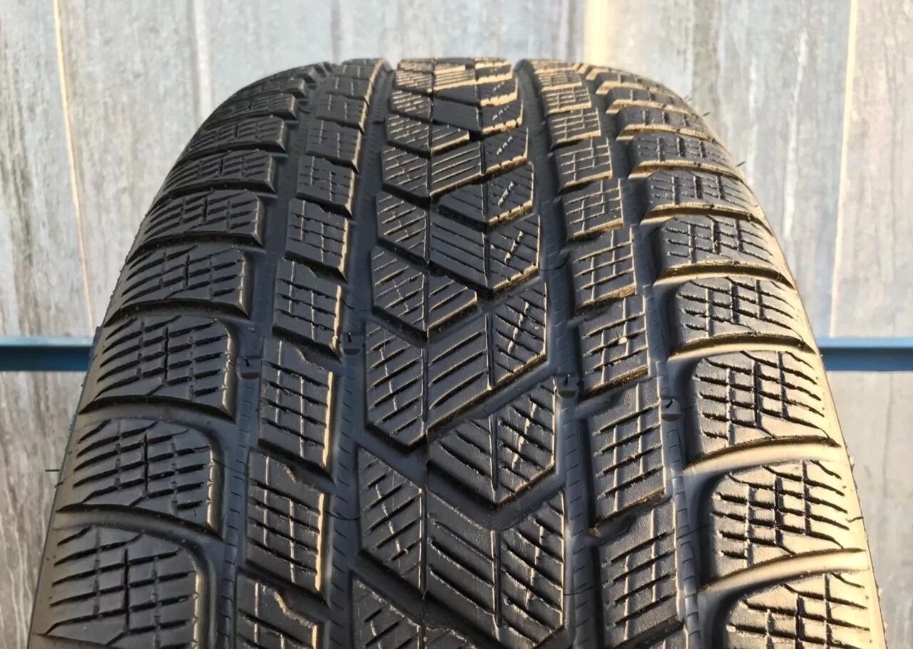 Купить 285 45 r21. Pirelli Scorpion Winter. 285 40 R21 Pirelli Scorpion Winter. Pirelli Scorpion Winter SUV. 285/45 R21.