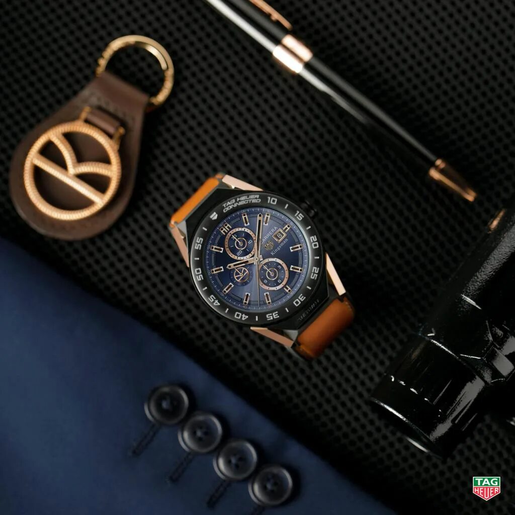 Connected 45. Tag Heuer connected Kingsman. Часы tag Heuer Kingsman. Кингсман модуляр 45. Tag Heuer из кингсман.