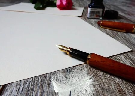 Писать на белой бумаге