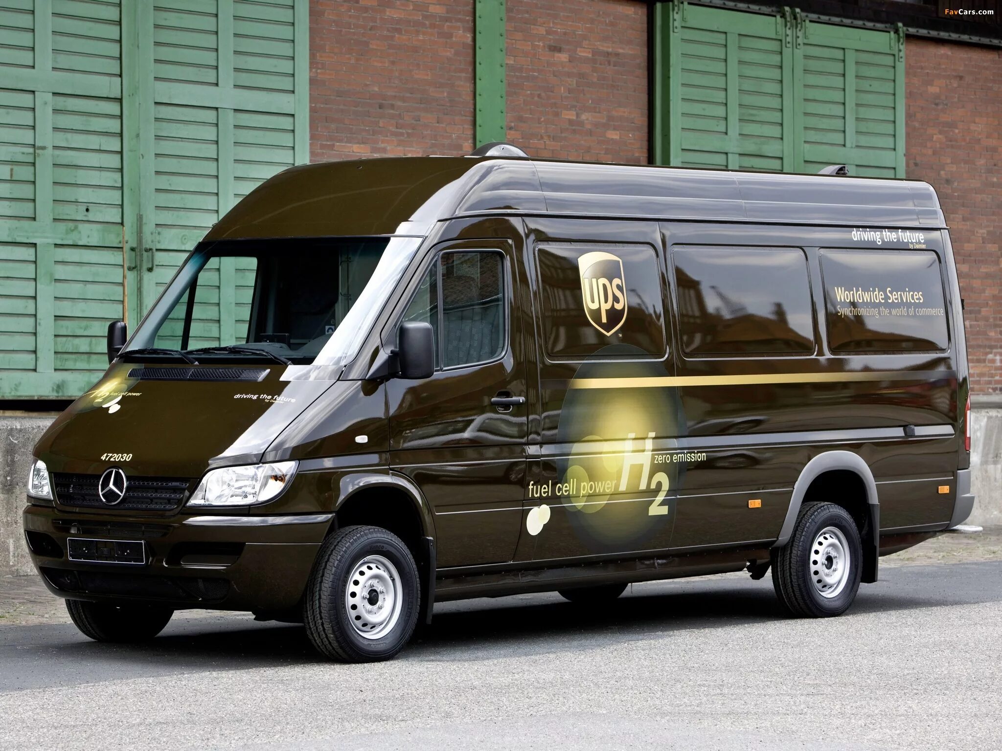 Как сделать спринтер. Mercedes-Benz Sprinter. Mercedes Sprinter 2004. Mercedes Sprinter 2000. Мерседес Спринтер грузовой.