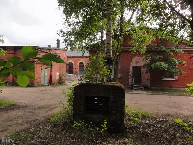 Тула арсенал 19 век. Тула арсенал 19 век. Столовая завод арсенал тула. Тульский завод арсенал. Здание завод арсенал спб официальный.