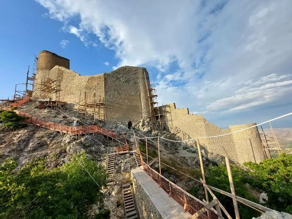 Bu qala. Шабран (город). достопримечательности шабран. musa qala. çiraq qala.