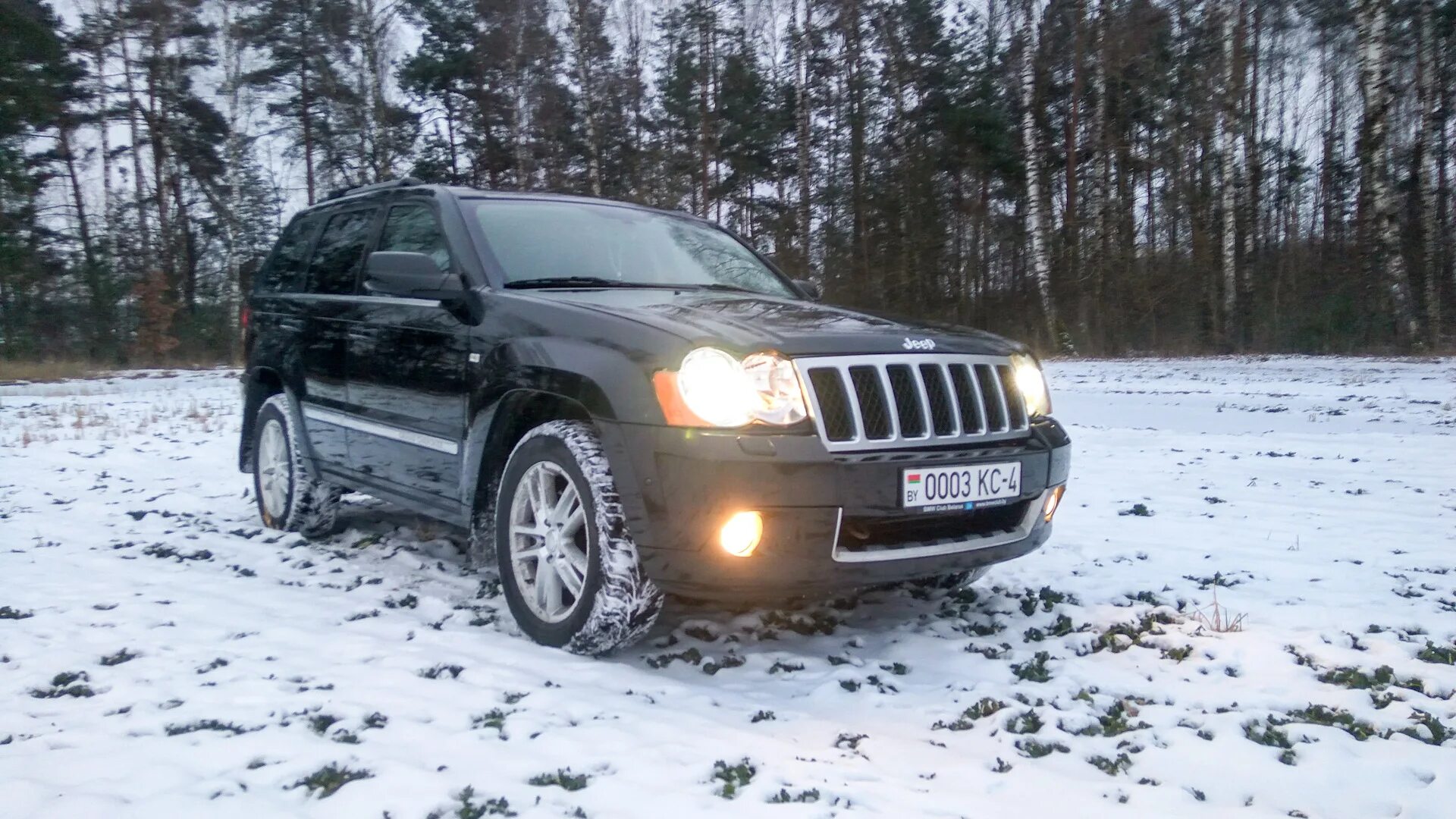 Песня черный джип. Jeep Grand Cherokee 3.0CRD. Внедорожник черный зима. Черный джип зимой. Ниссан черный джип.