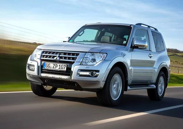 Купить б/у Mitsubishi Pajero IV 3.2d MT (165 л.с.) 4WD дизель механика в Красноя