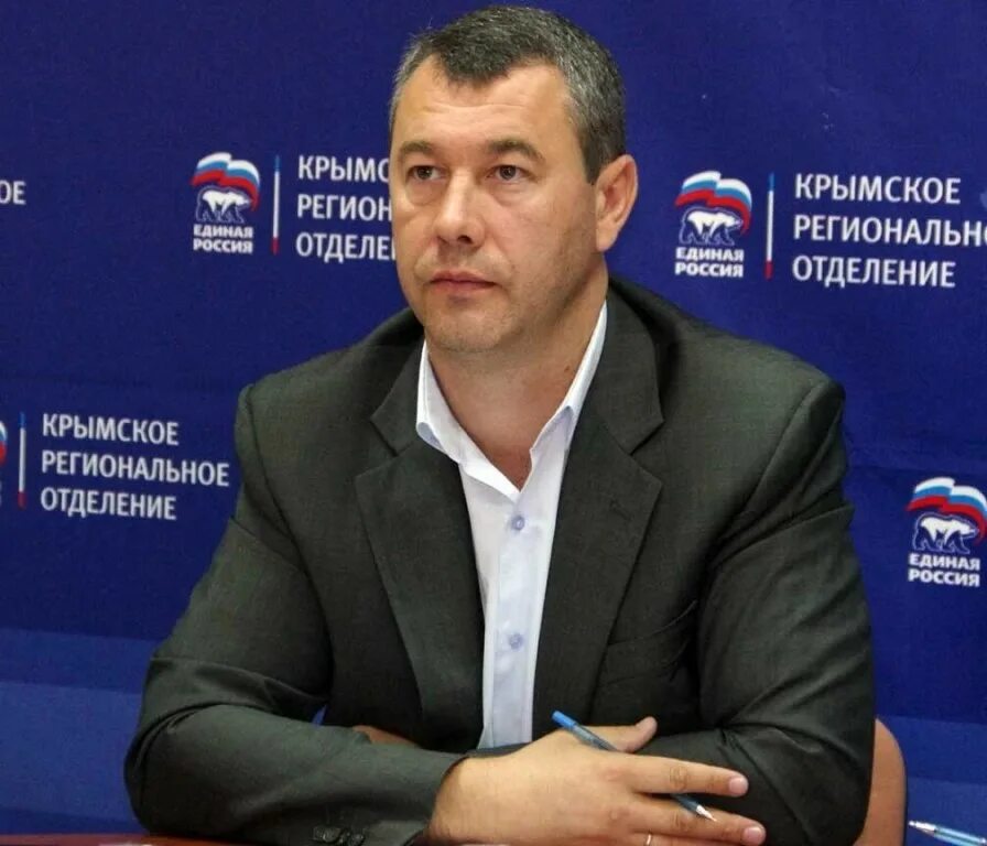 василий васильевич ганыш феодосия. депутат ганыш. крымов депутат. депутаты крыма. седой депутат крым.