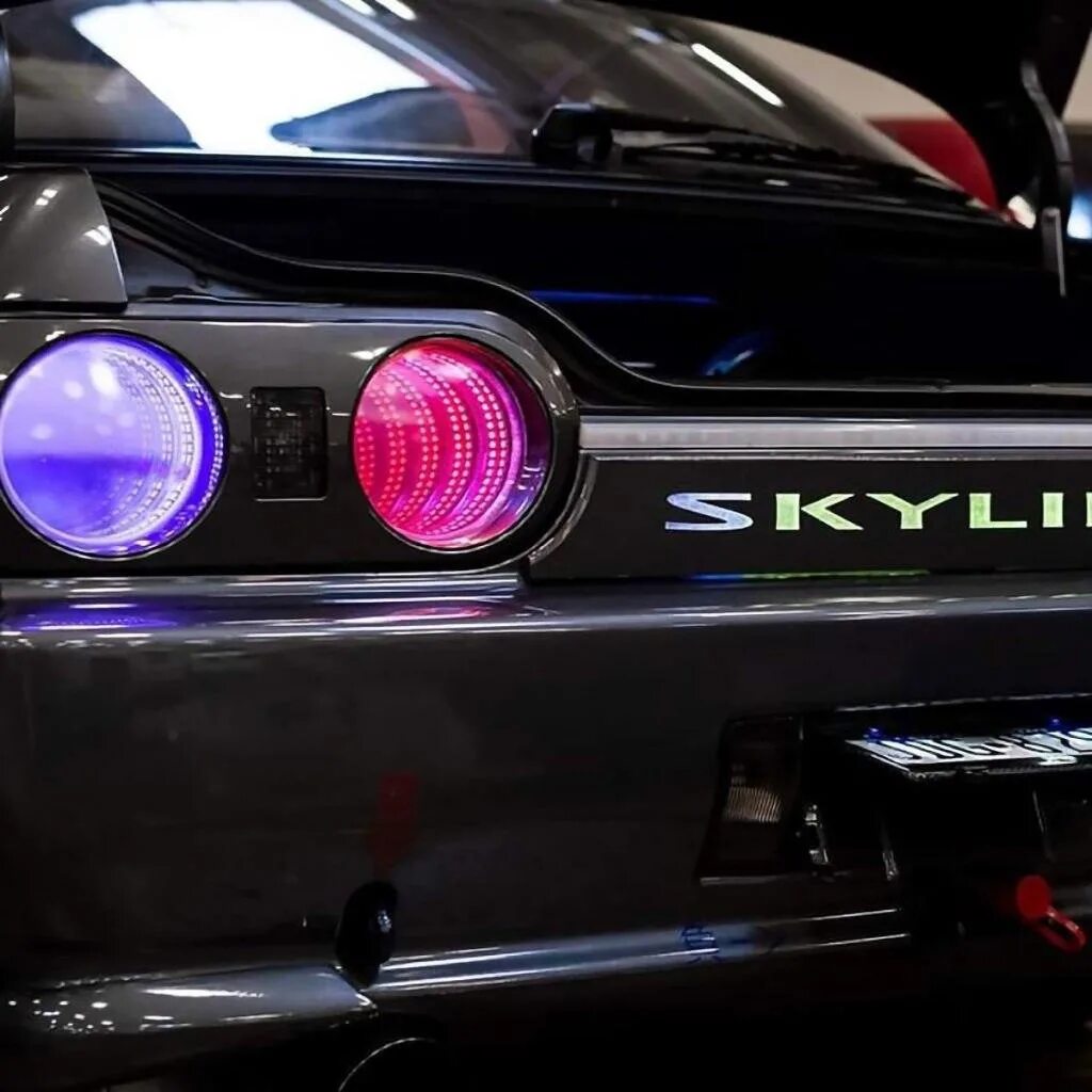 Сигнал тюнинг. Задние фонари Skyline r32. Nissan Skyline r34 задние фонари. Nissan Skyline r32 Rear Light. Nissan Skyline GTR r32 фары.