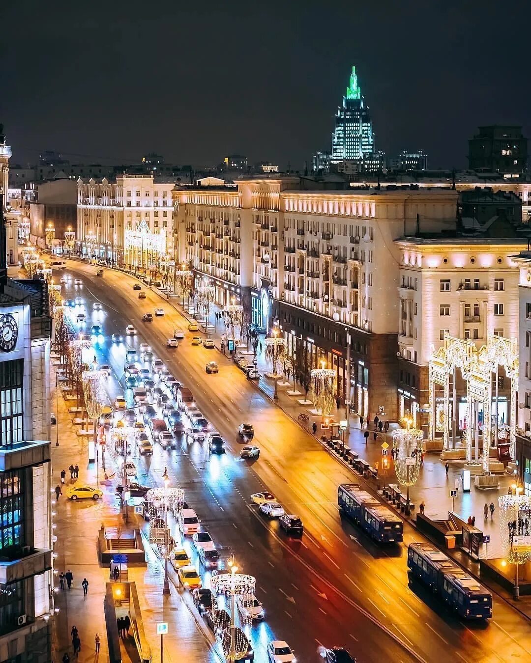 Тверская улица. Тверская улица 2010. Тверская Москва. Главная улица Москвы Тверская. 2 ка в москве