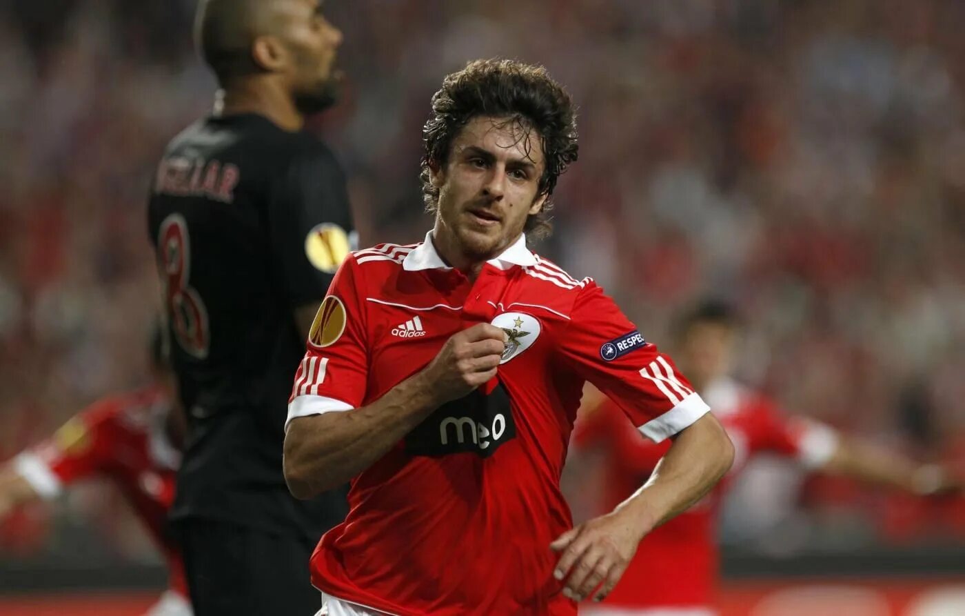 Аймар су. Пабло аймар. aimar benfica. пабло аймар валенсия. энцо фернандес бенфика прическа.