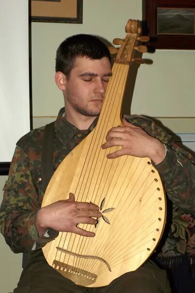 Бандура музыкальный инструмент. Бандура фото. Бандура музыкальный инструмент. Бандура рисунок. Немецкая бандура 5.