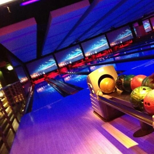 Страйк пенза. Боулинг Рубцовск Жемчужина. Бар Strike Bowling Bar. Боулинг клуб страйк Рубцовск. Боулинг Стерлитамак страйк.