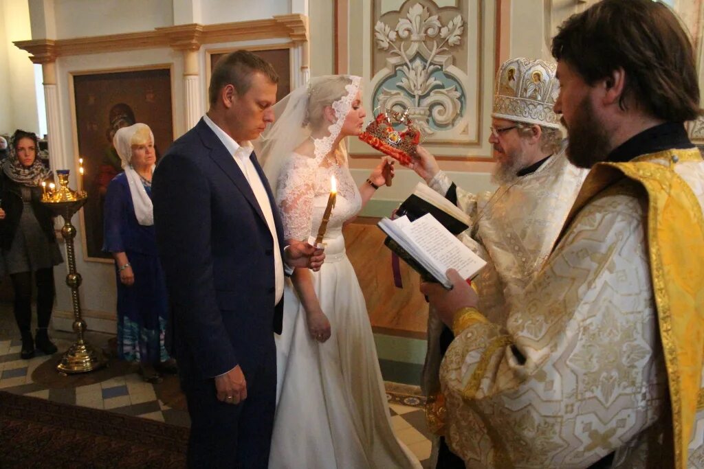 венчание в церкви спб. свадьба в церкви. супружество презентация. лютеранское венчание. свадебный обряд в церкви.