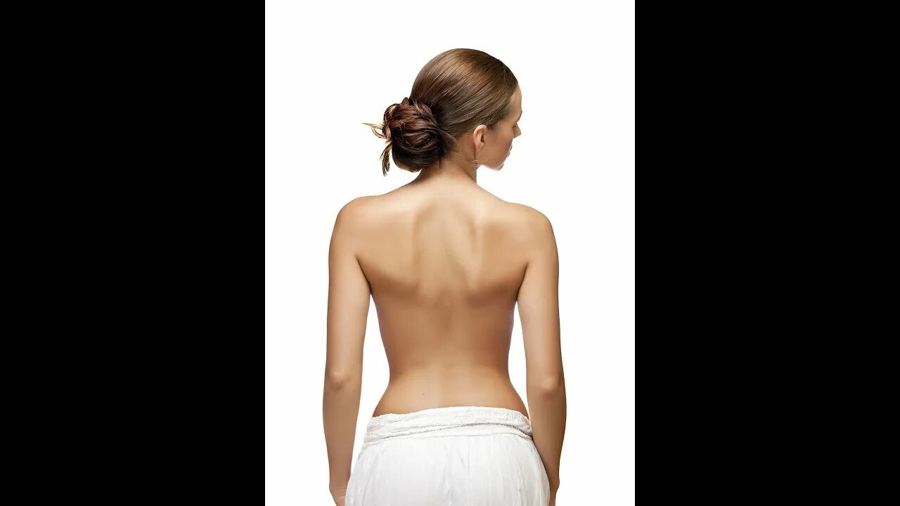 Прямая поясница. Женская спина. Красивая спина. Красивая осанка. Женщина с ровной спиной.
